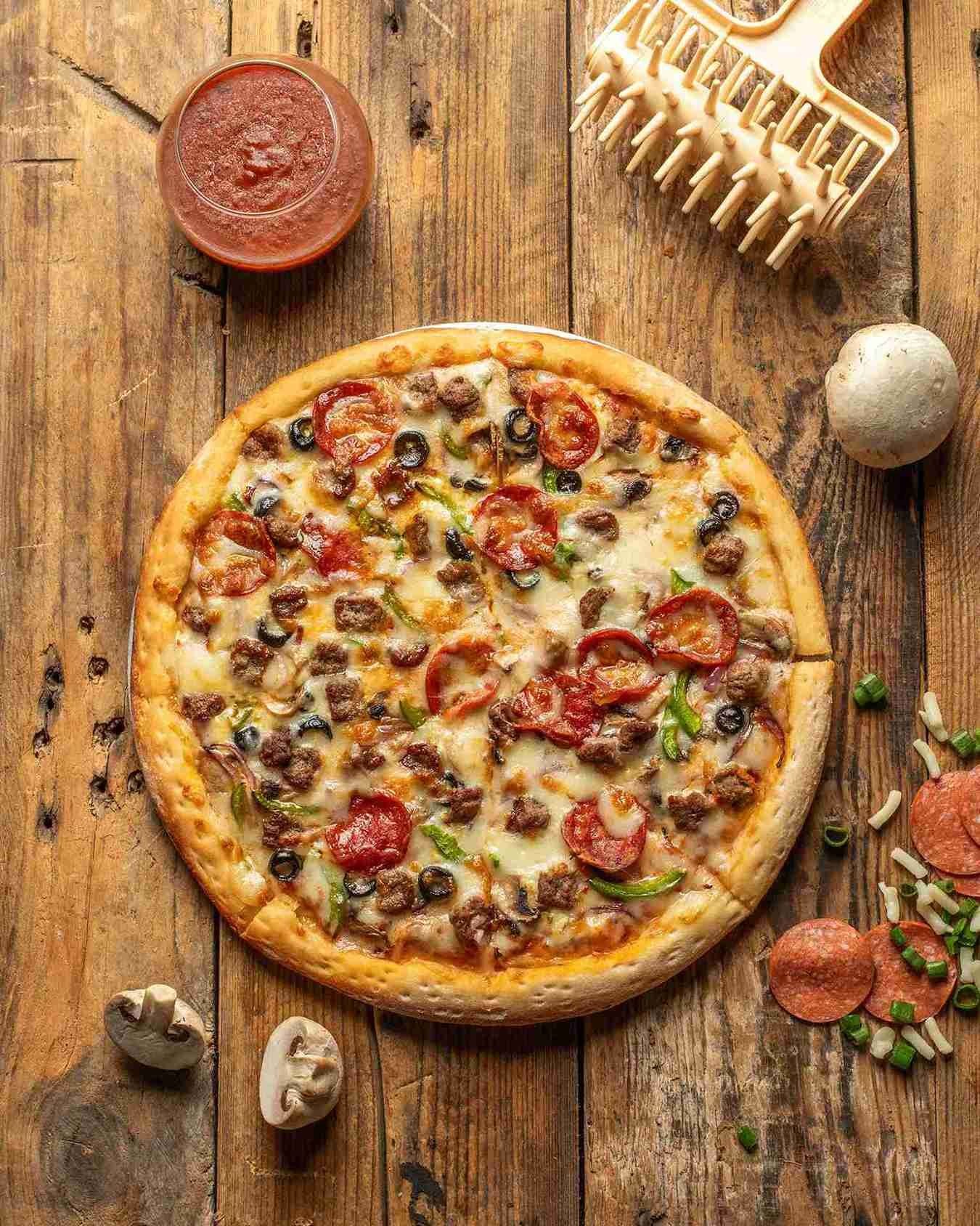 Mama Joz Combination Supreme Pizza 