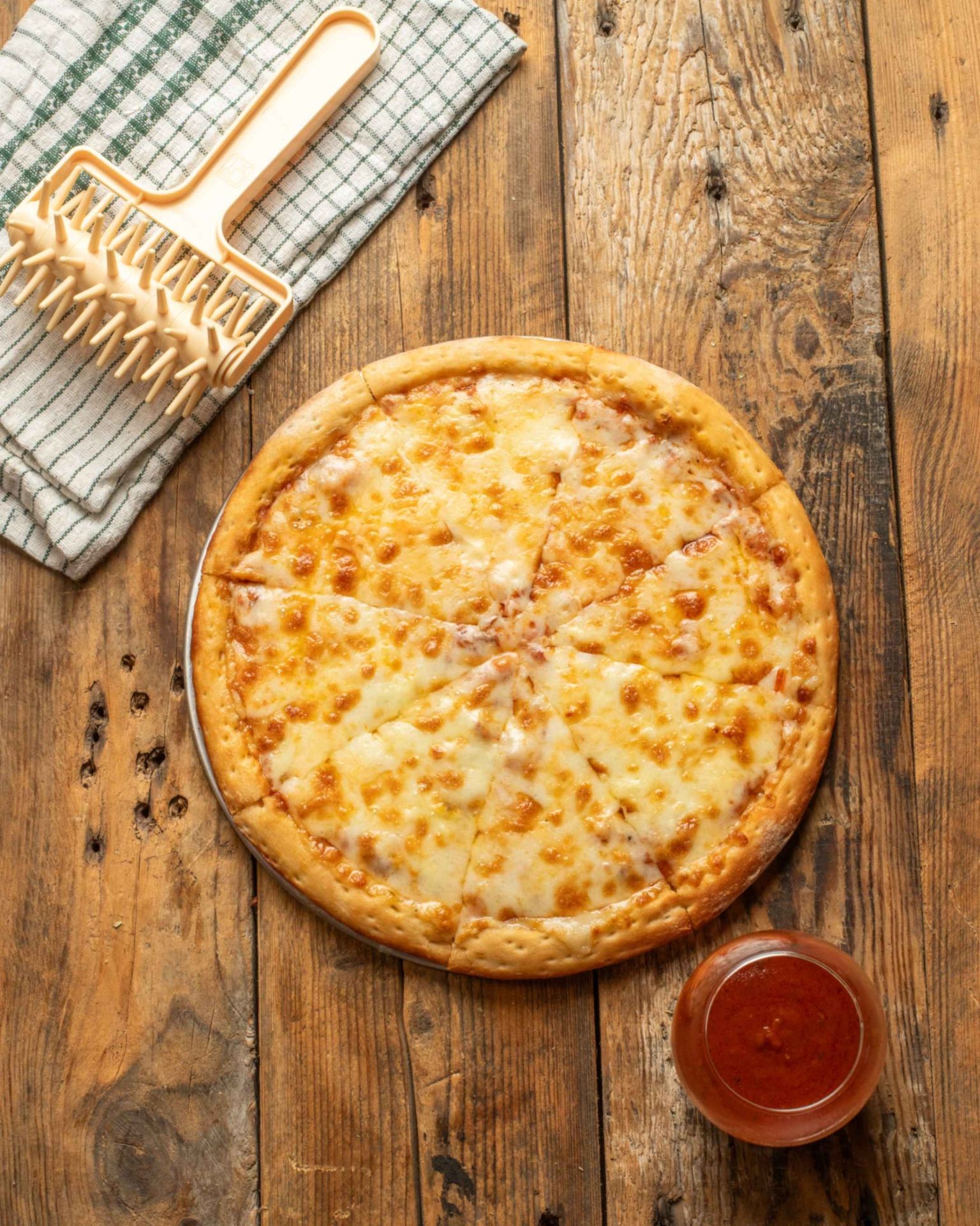 Mama Joz Three Cheese Pizza