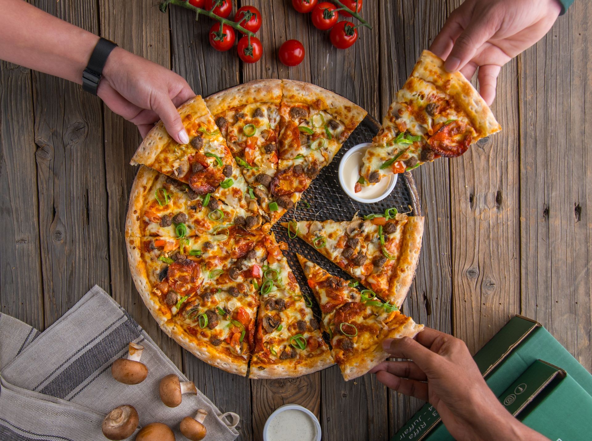 Supreme pizza , for meat lovers , pizza delivery near me , Pizza restaurant near me , Italian pizza near me , American pizza near me 
