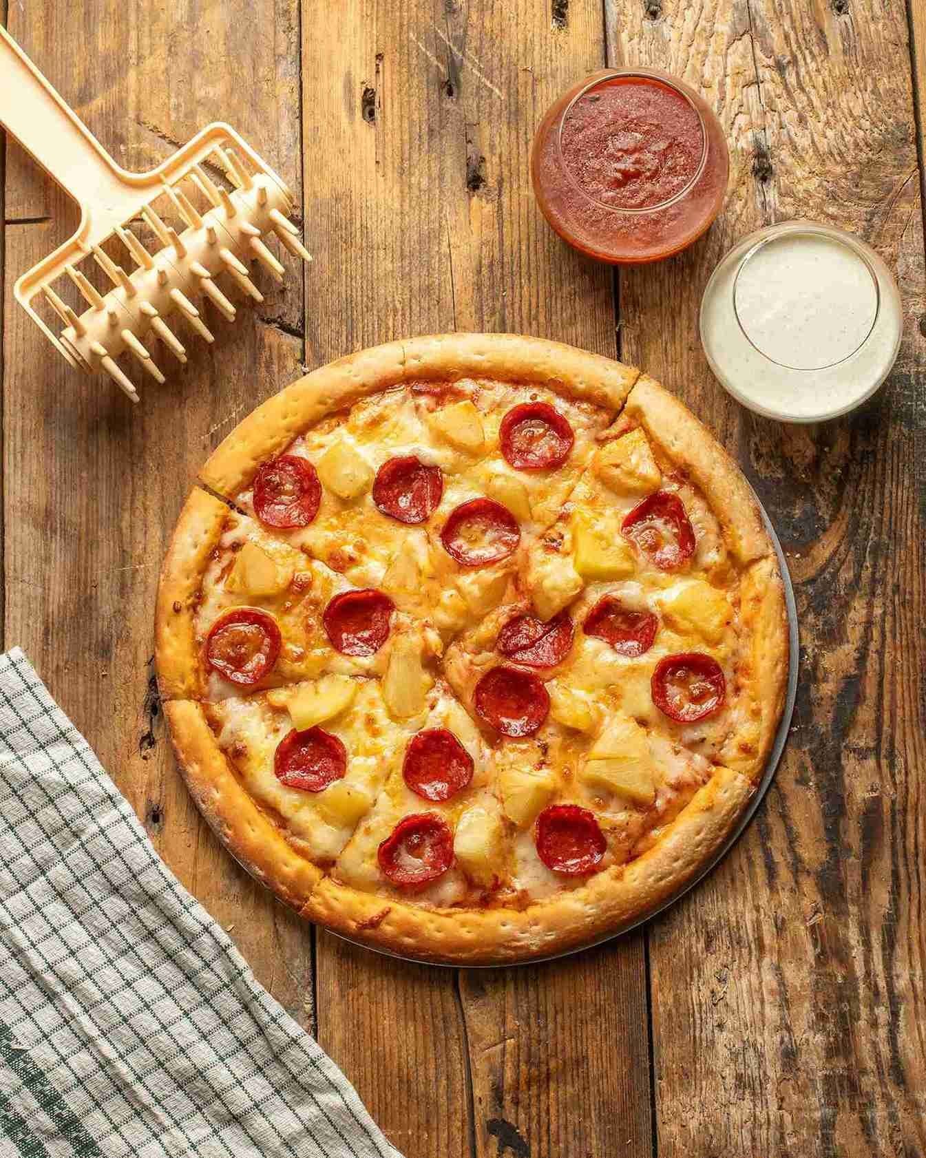 Mama Joz - Hawaiian Delight Pizza 